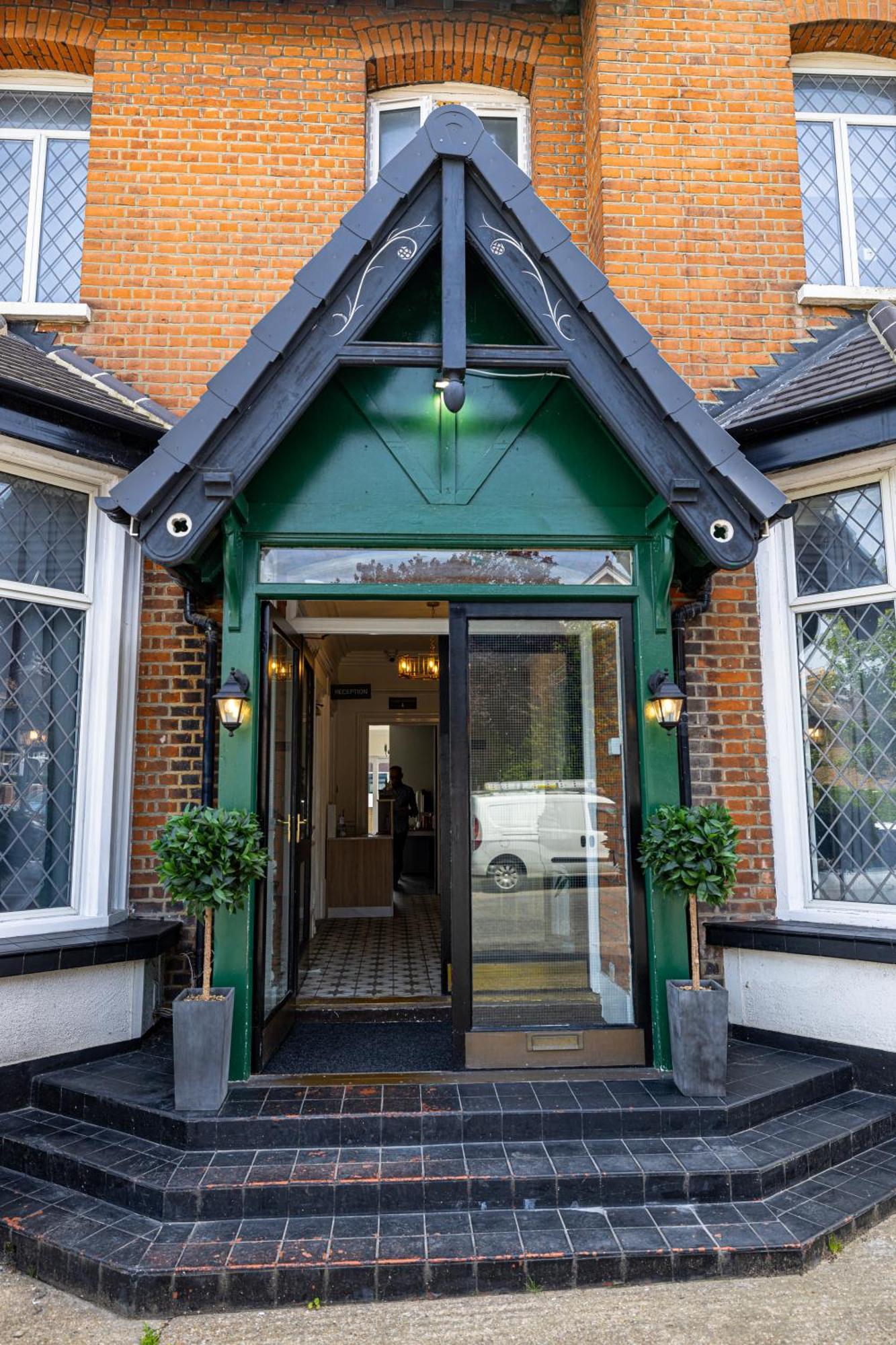 Woodford Hotel London Bagian luar foto