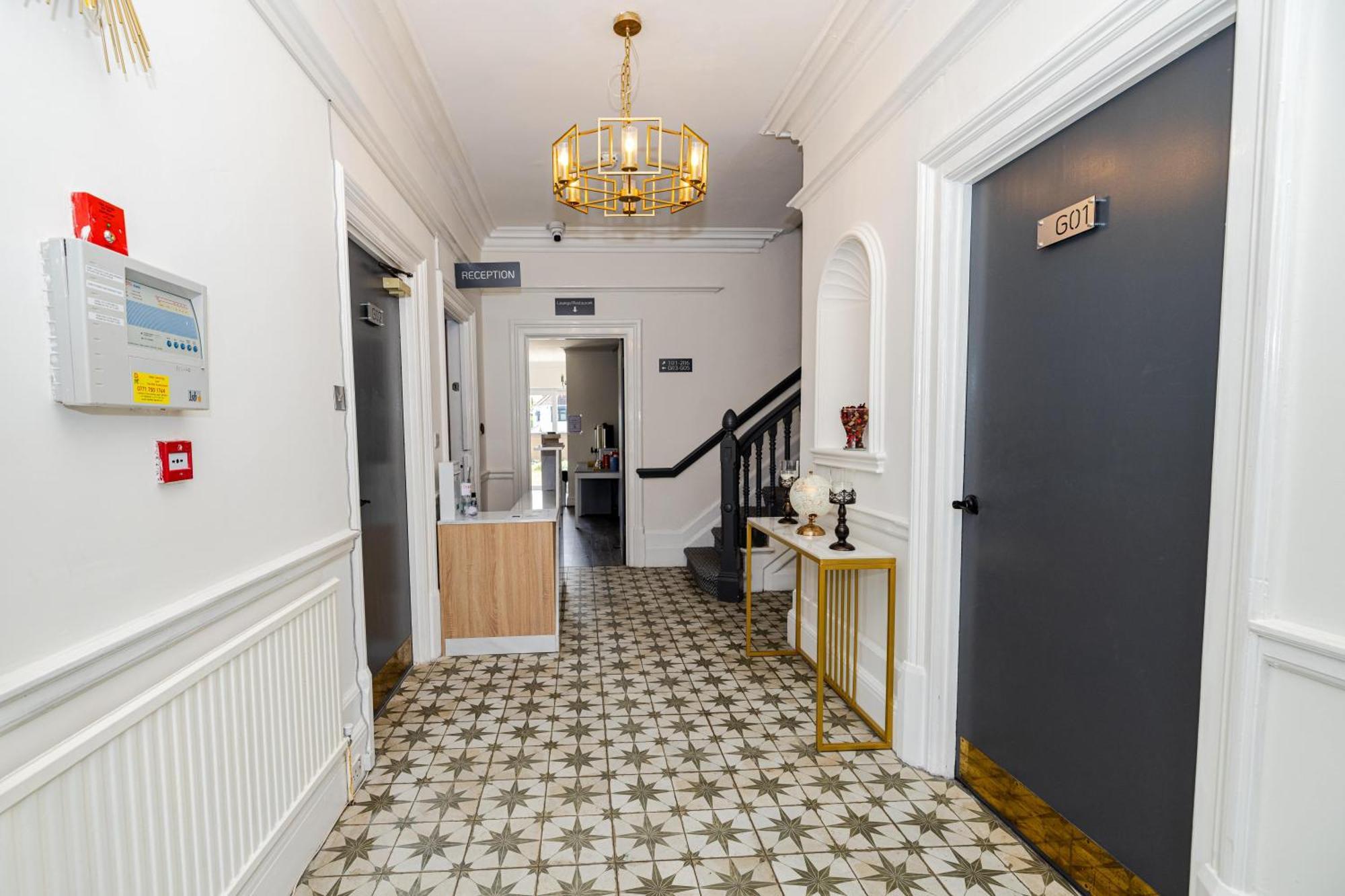 Woodford Hotel London Bagian luar foto