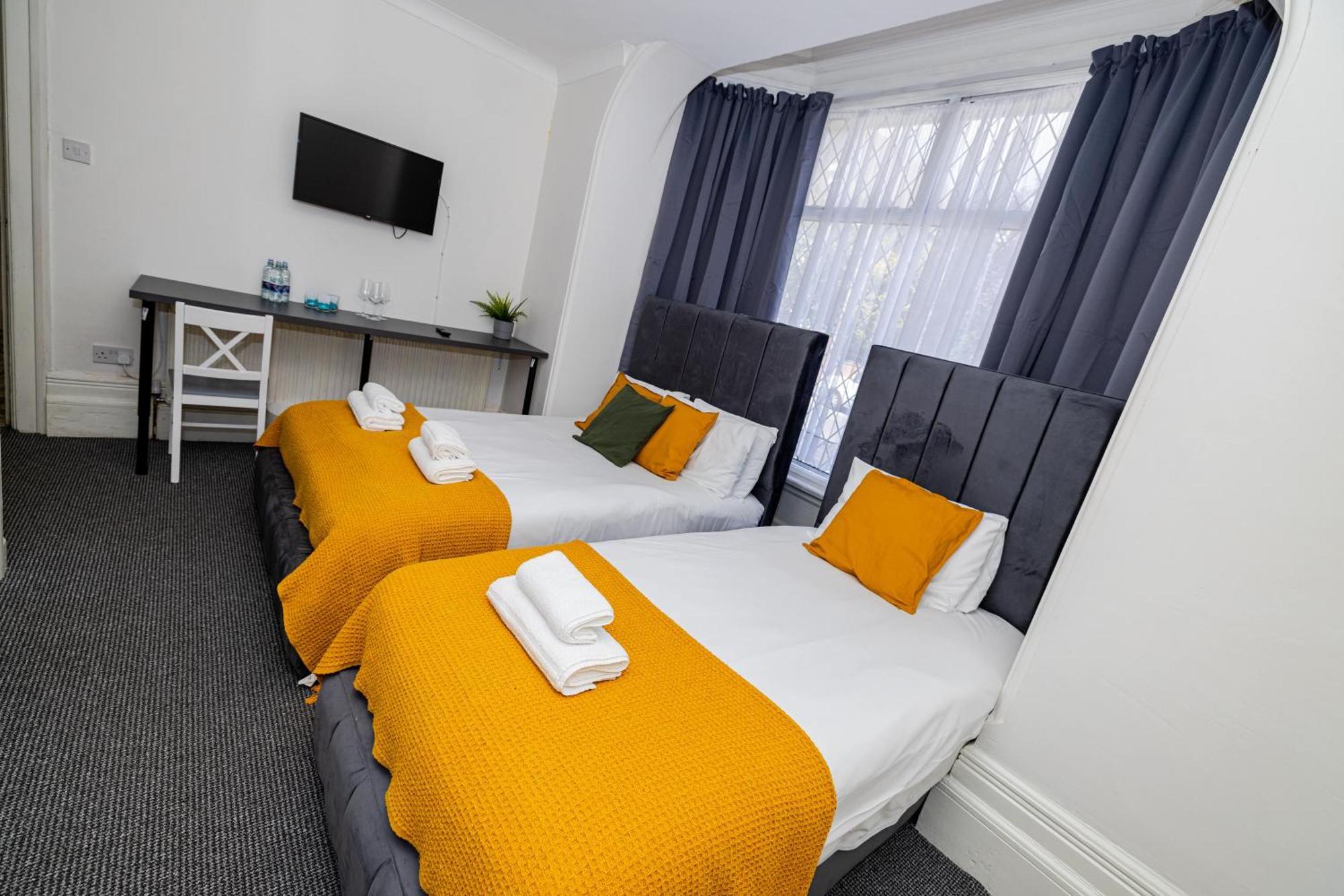 Woodford Hotel London Bagian luar foto