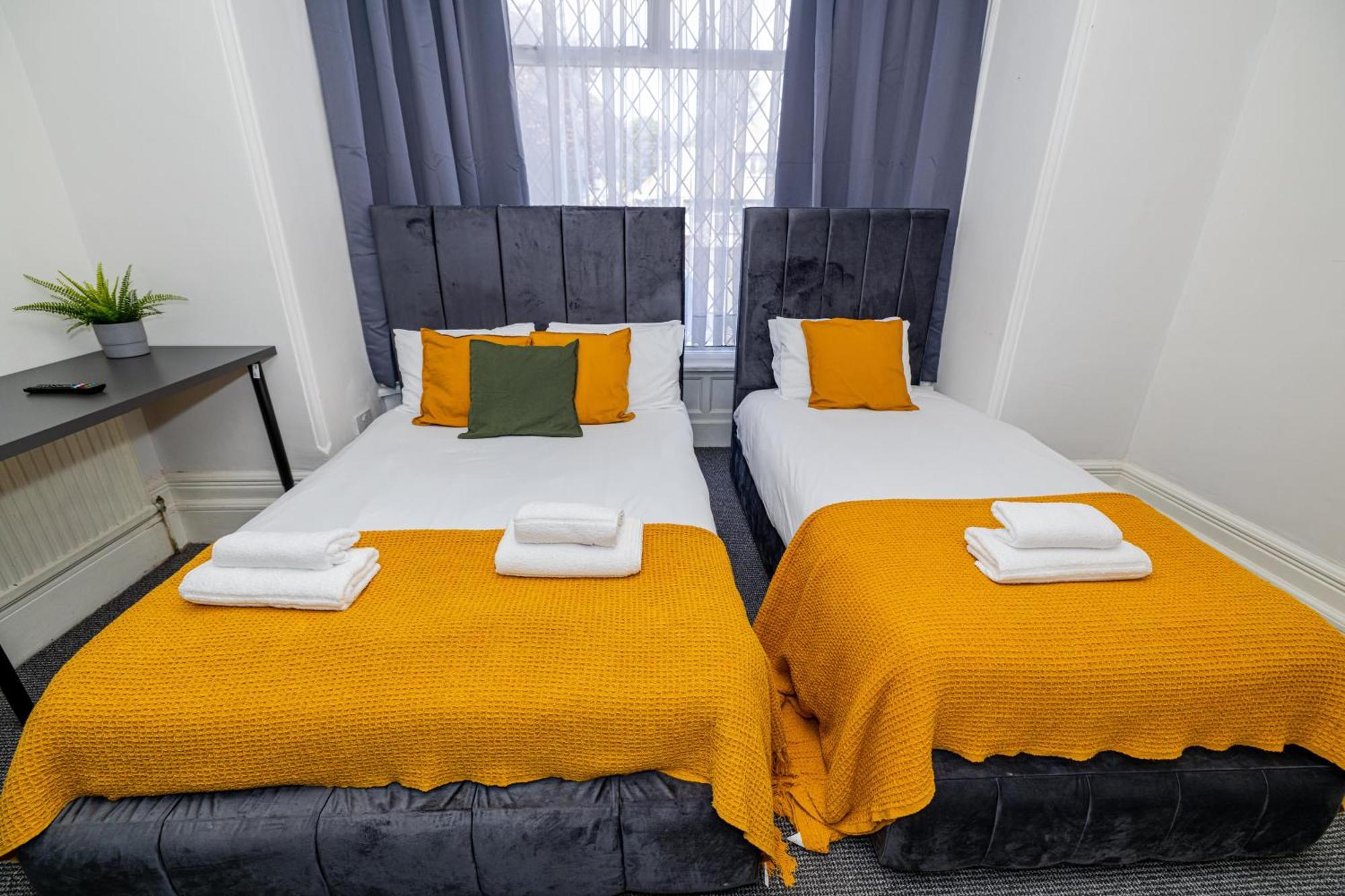 Woodford Hotel London Bagian luar foto