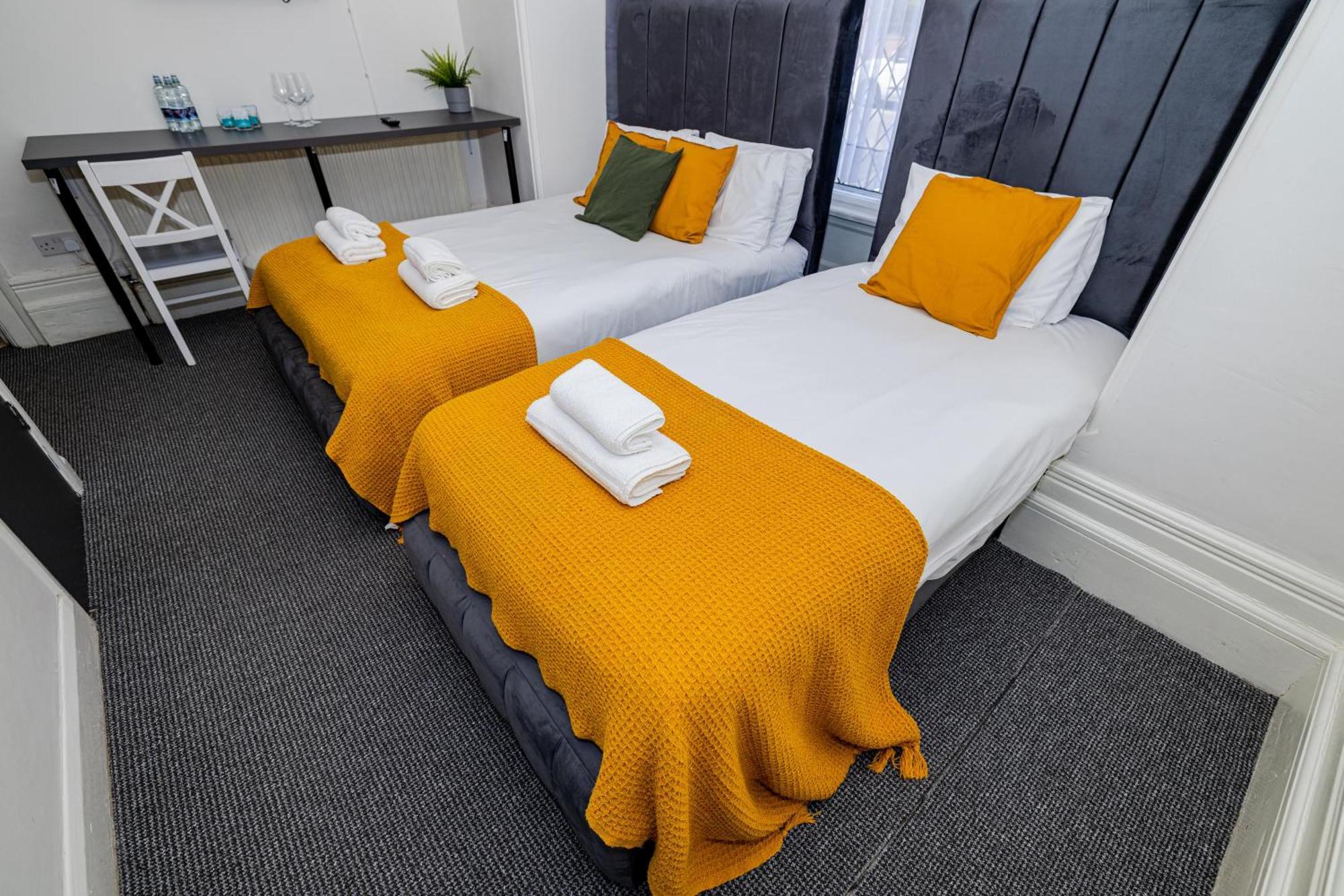Woodford Hotel London Bagian luar foto